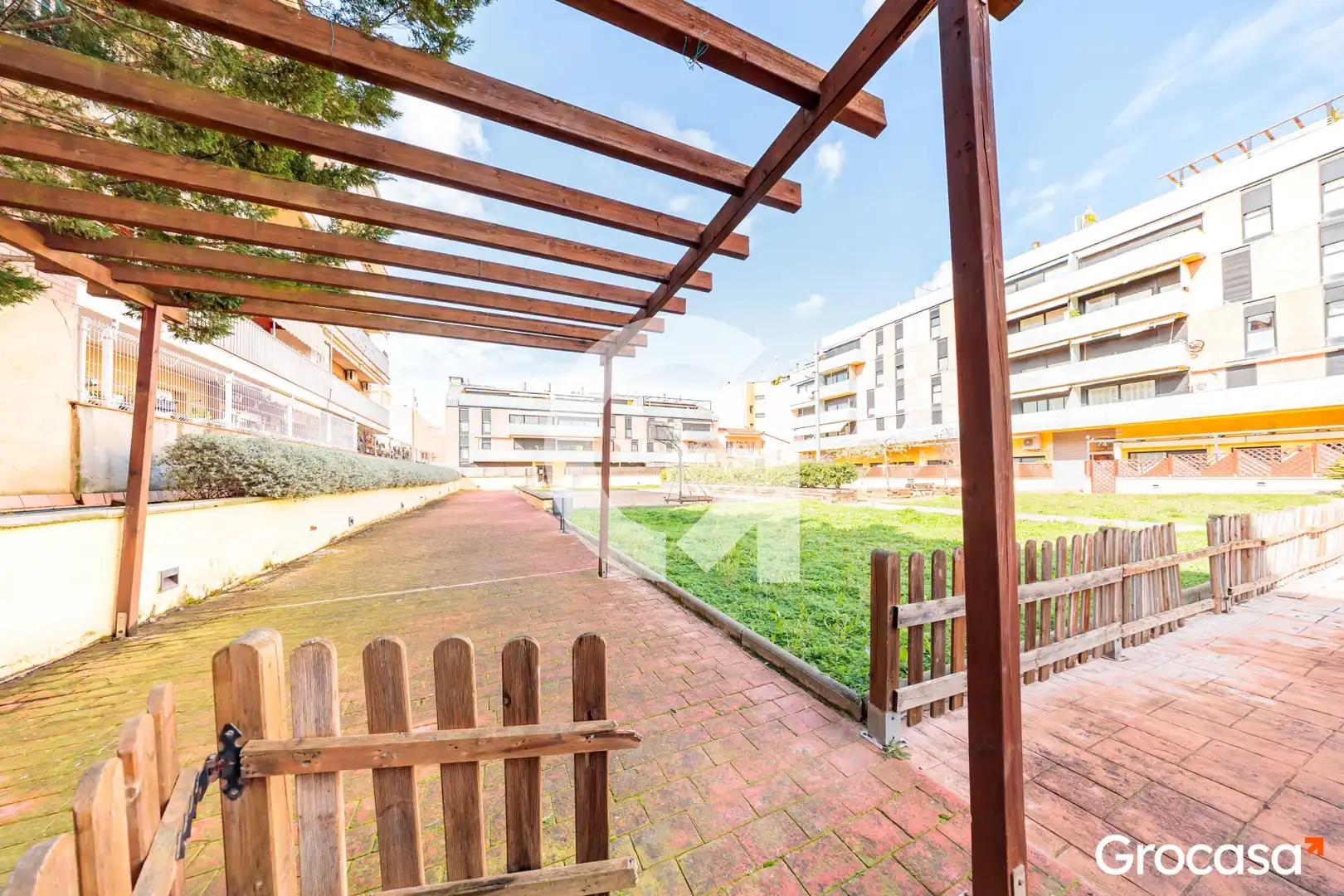Terrassa de Pis en venda en Terrassa amb Calefacció, Traster i Piscina