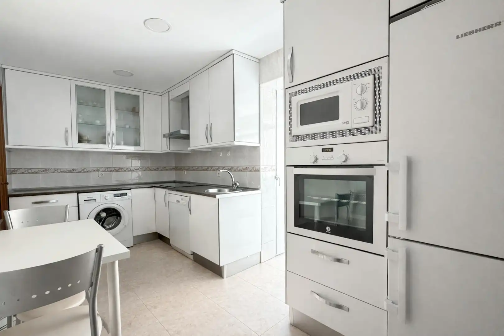 Cocina de Piso de alquiler en Madrid con Calefacción y Lavadora