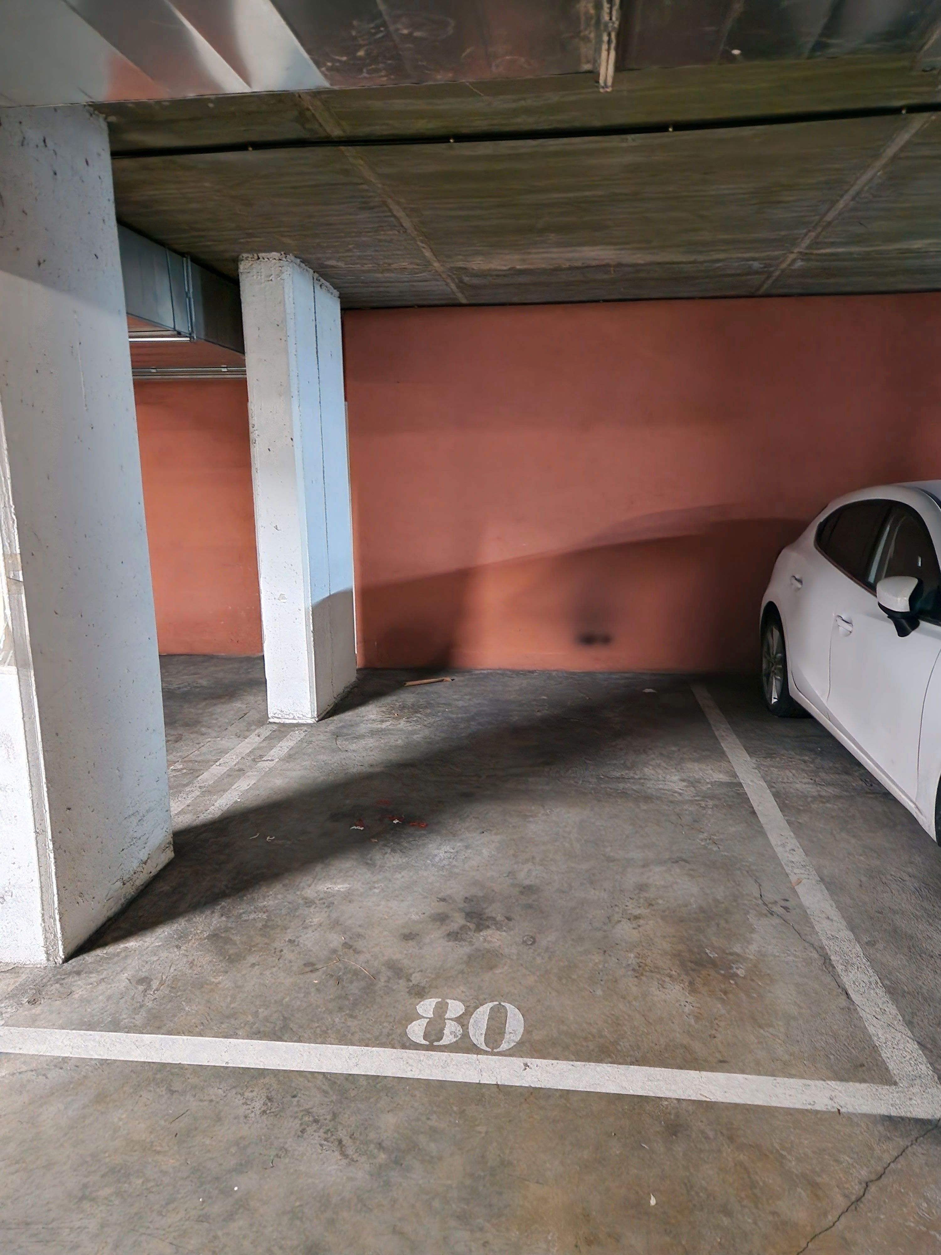 Garatge de lloguer a Carrer Barcelona, 153, Eixample Sud – Migdia, Girona Capital