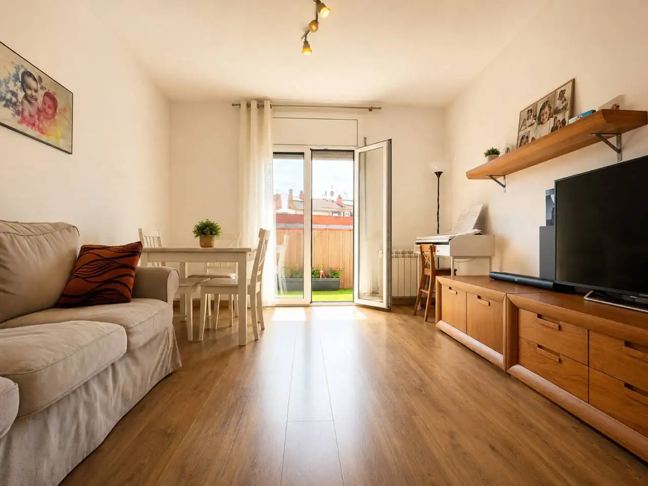 Sala de estar de Piso en venta en Manresa con Calefacción, Parquet y Terraza