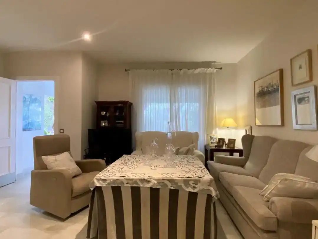 Sala d'estar de Dúplex en venda en El Puerto de Santa María amb Aire condicionat, Jardí privat i Moblat