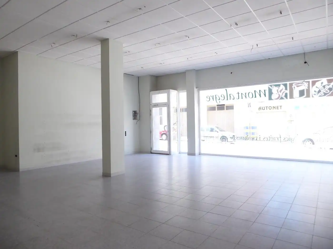 Local comercial en venda a de Catalunya 2, imagen 3