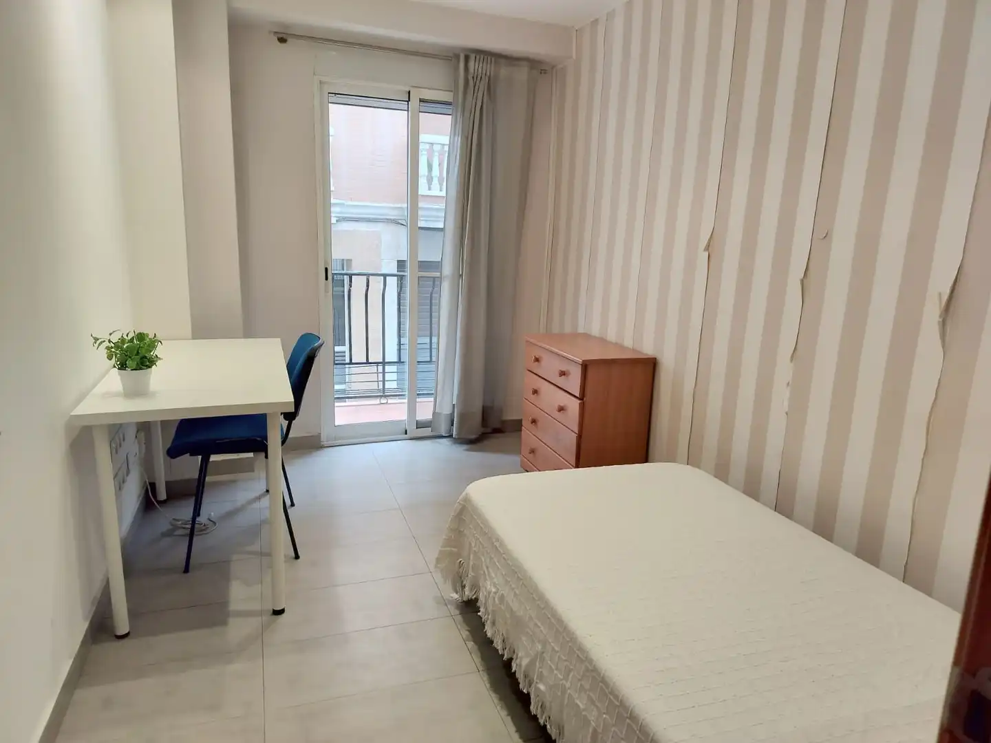 Habitación de Piso en venta en Burjassot con Calefacción y Balcón