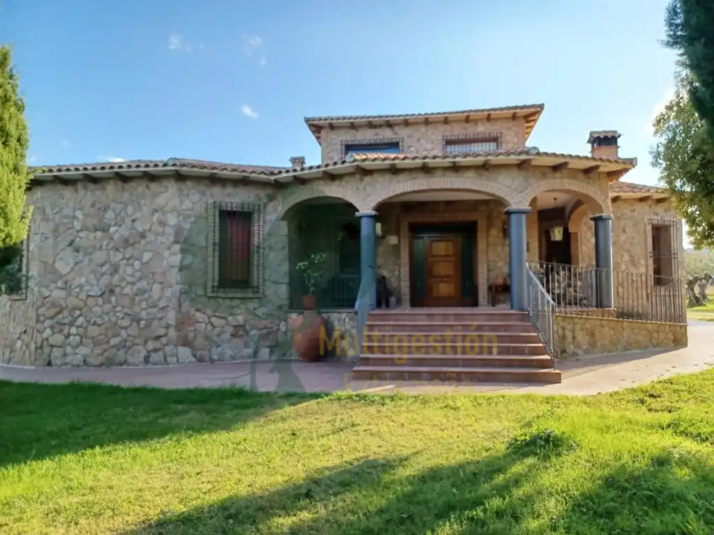 Chalet con piscina en venta en Sierra de Fuentes, imagen 4