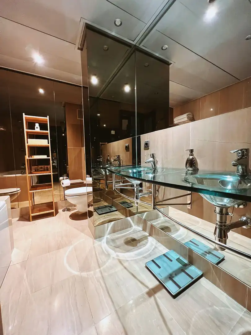 Bany de Apartament de lloguer en Estepona