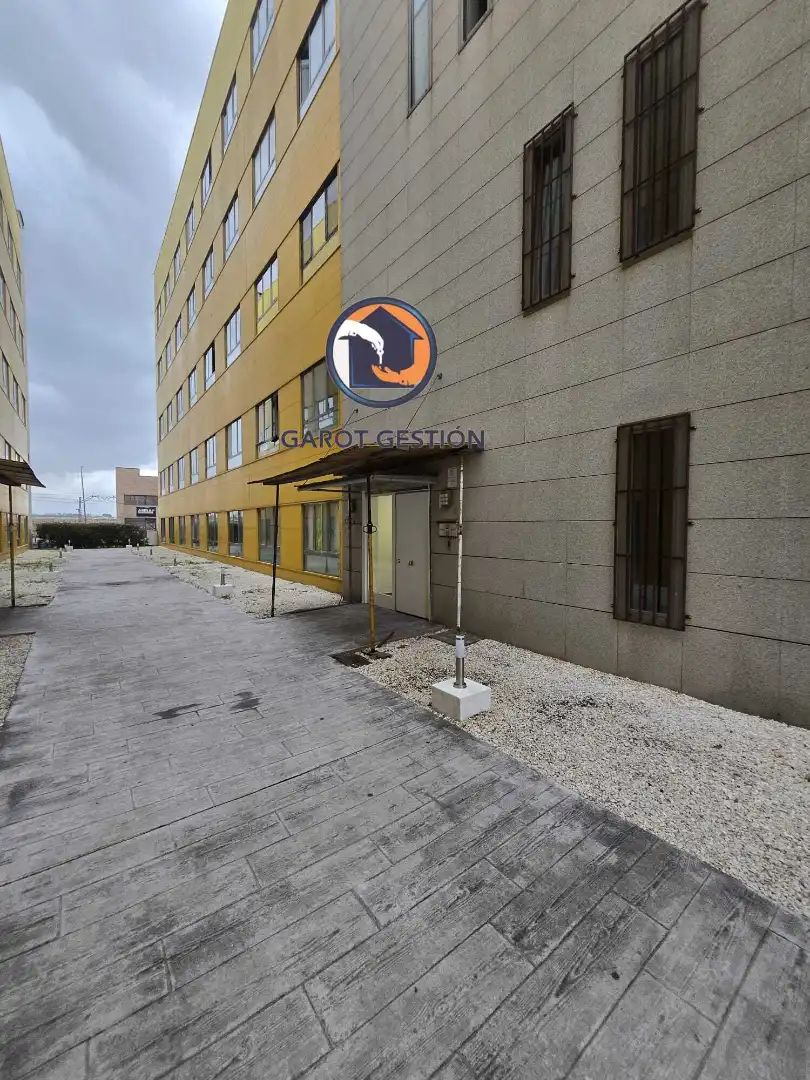 Außenansicht von Loft zum Verkauf in Guadalajara mit Klimaanlage, Heizung und Ofen