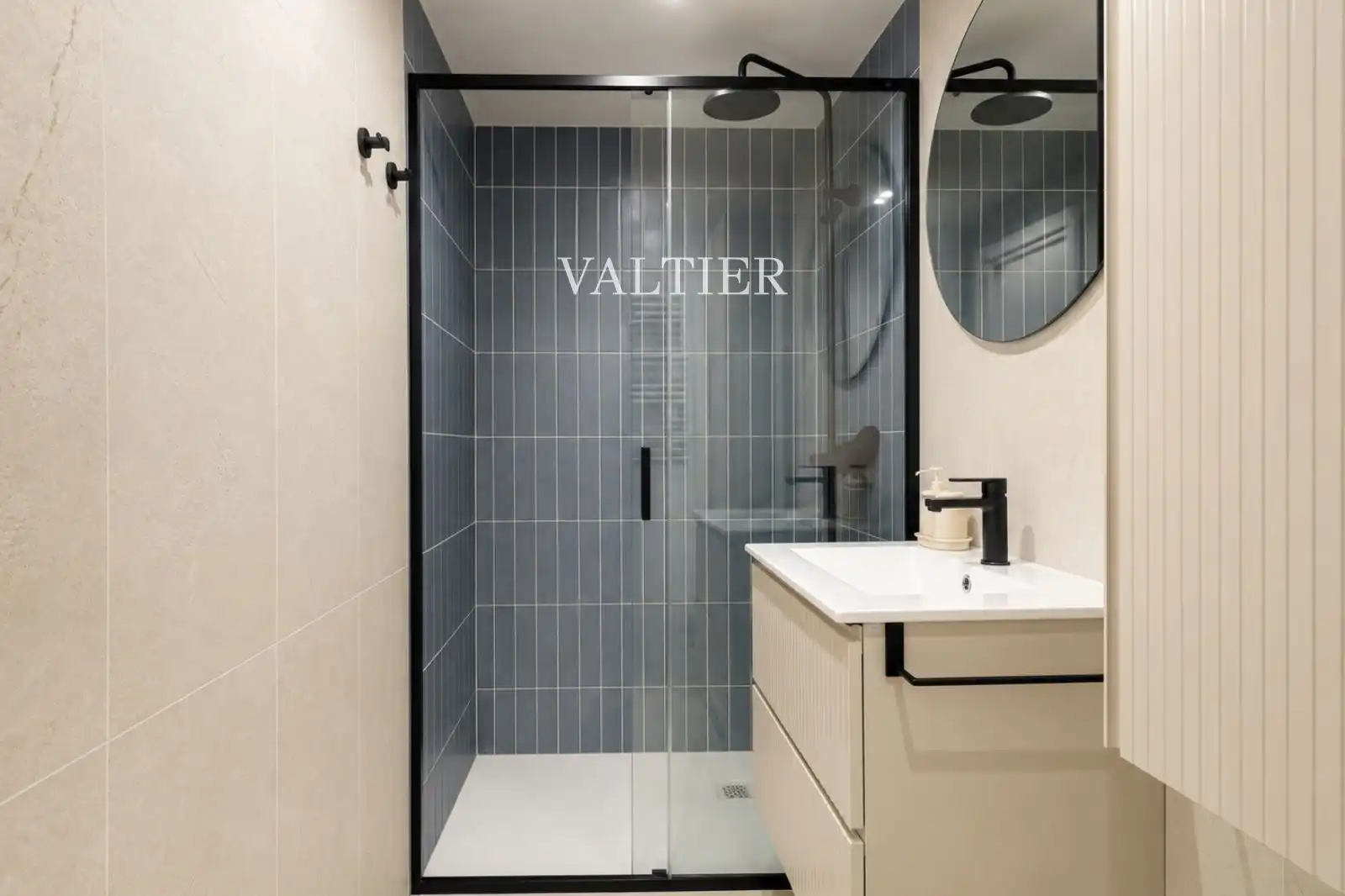 Badezimmer von Wohnung zur Miete in Madrid mit Klimaanlage, Heizung und Möbliert