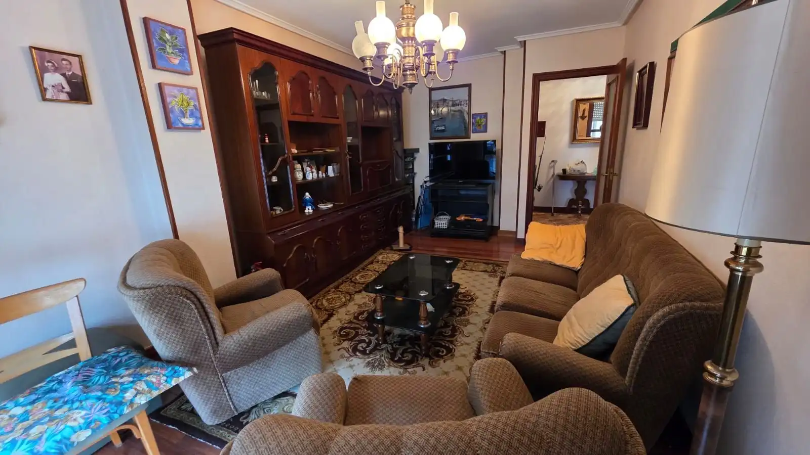 Sala d'estar de Pis en venda en Castro-Urdiales amb Calefacció