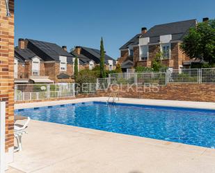 Swimming pool of House or chalet for sale in Boadilla del Monte  with Air Conditioner, Terrace and Swimming Pool