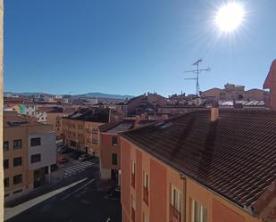 Vista exterior de Pis en venda en Segovia Capital amb Terrassa