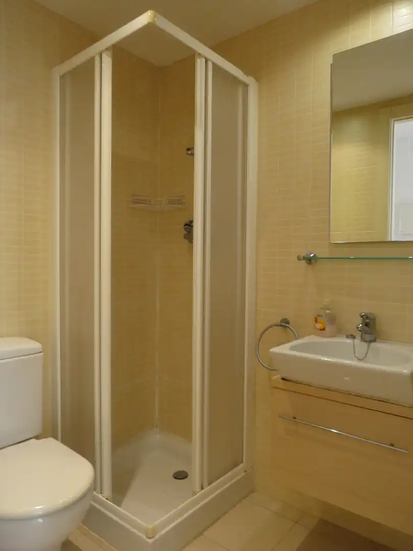 Baño de Apartamento en venta en Sant Andreu de Llavaneres con Aire acondicionado, Calefacción y Parquet