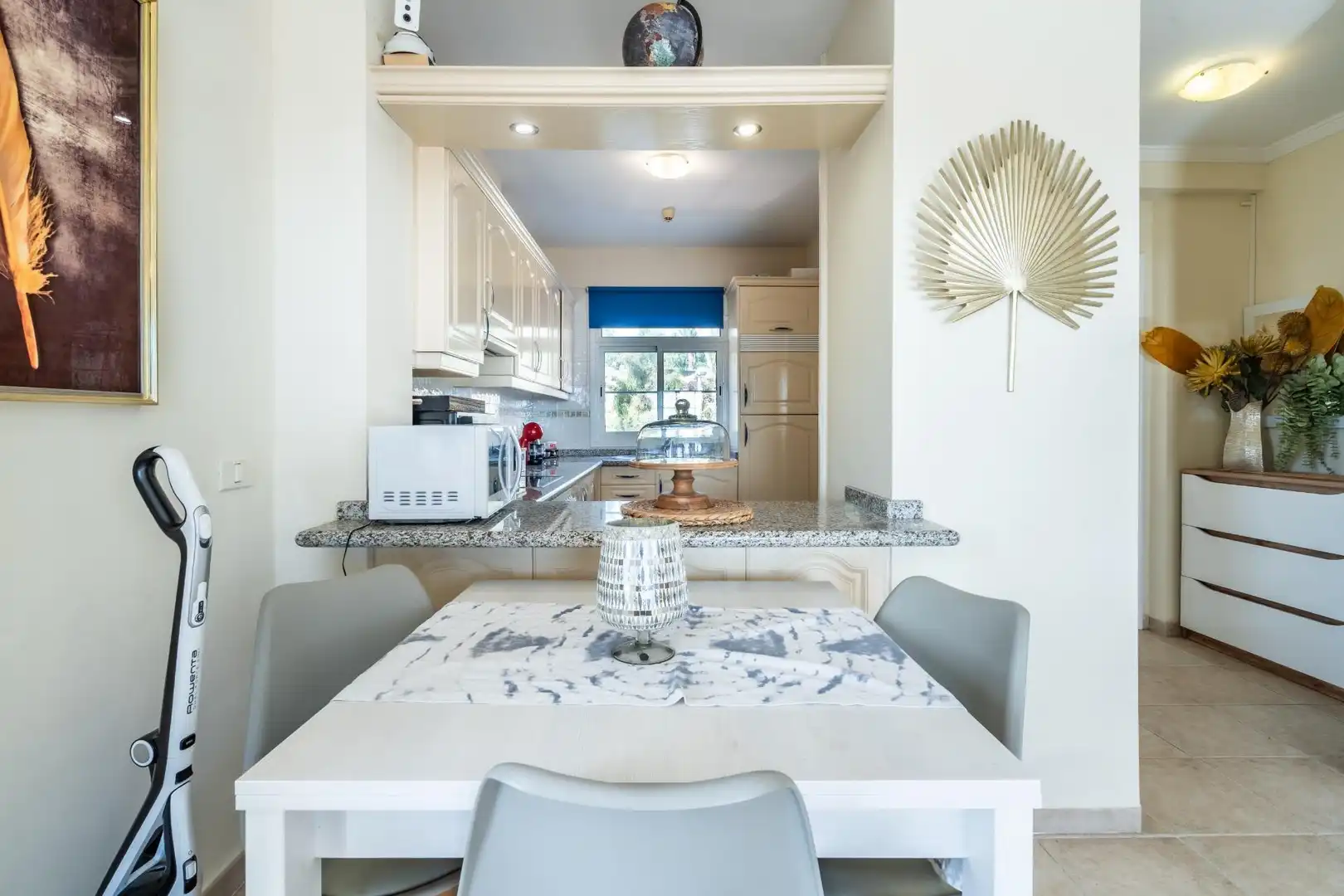 Menjador de Apartament de lloguer en Arona amb Jardí privat, Terrassa i Moblat