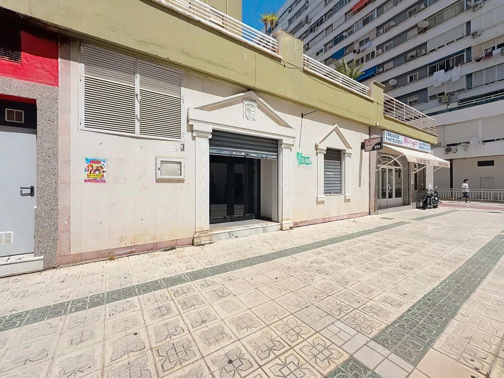 Vista exterior de Local en venda en Torremolinos
