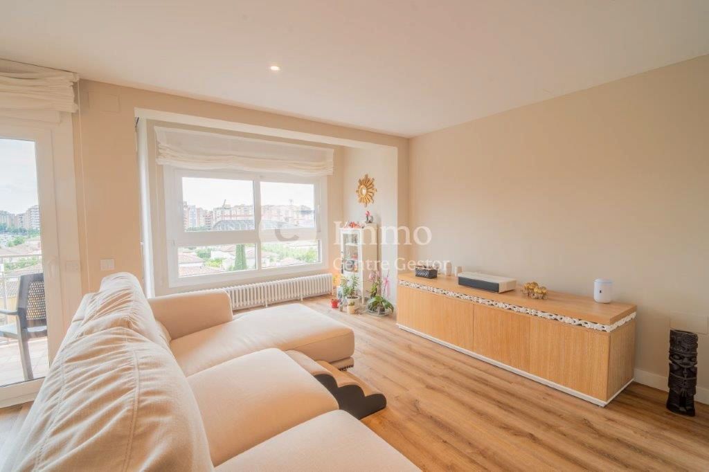 Living room of Flat for sale in  Lleida Capital  with Air Conditioner, Heating and Parquet flooring