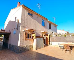 Vista exterior de Casa o xalet en venda en  Tarragona Capital amb Jardí privat, Terrassa i Traster