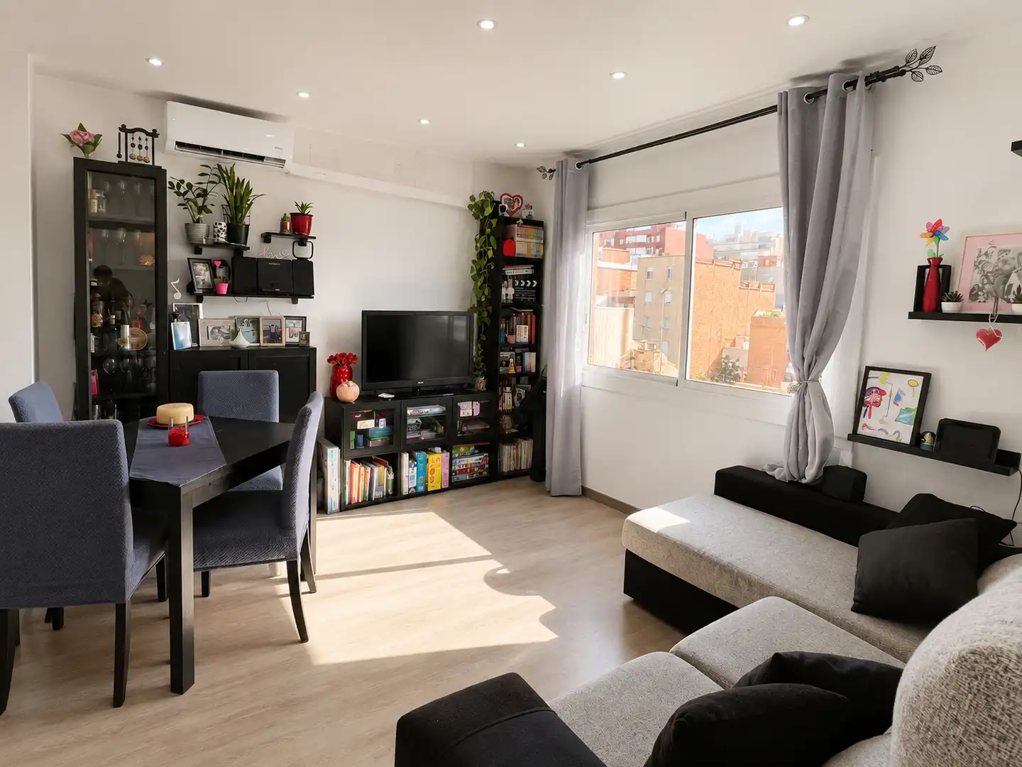 Flat for sale in Carrer de Leonardo da Vinci