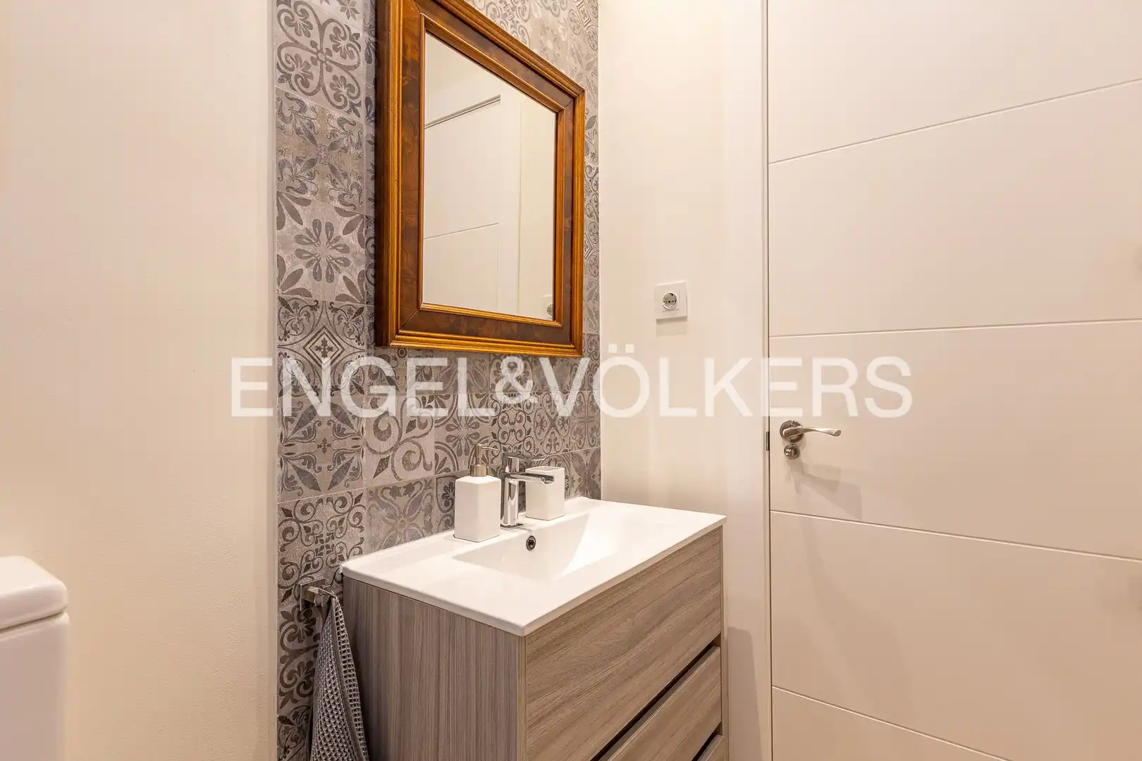 Baño de Piso en venta en Madrid con Aire acondicionado, Calefacción y Balcón