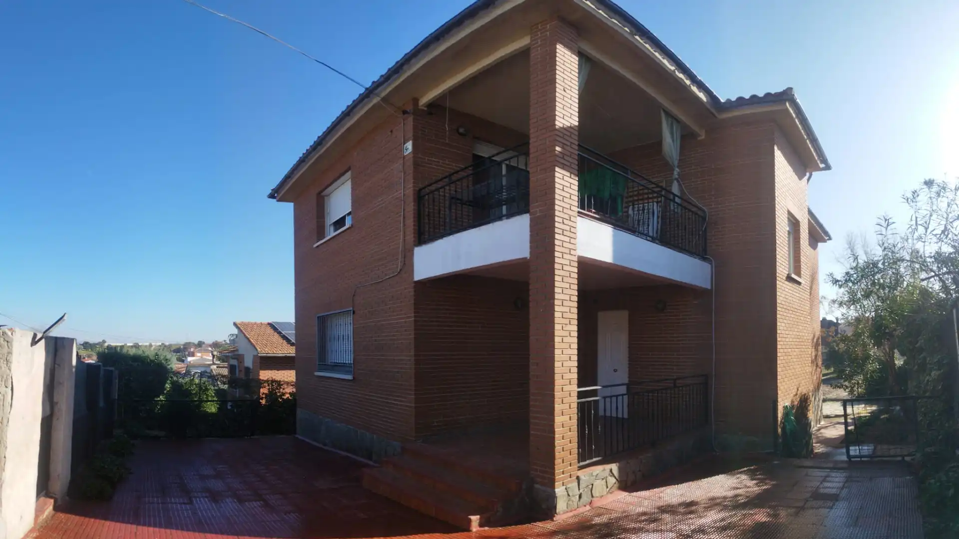 Vista exterior de Casa o chalet en venta en Casarrubios del Monte con Calefacción, Jardín privado y Terraza