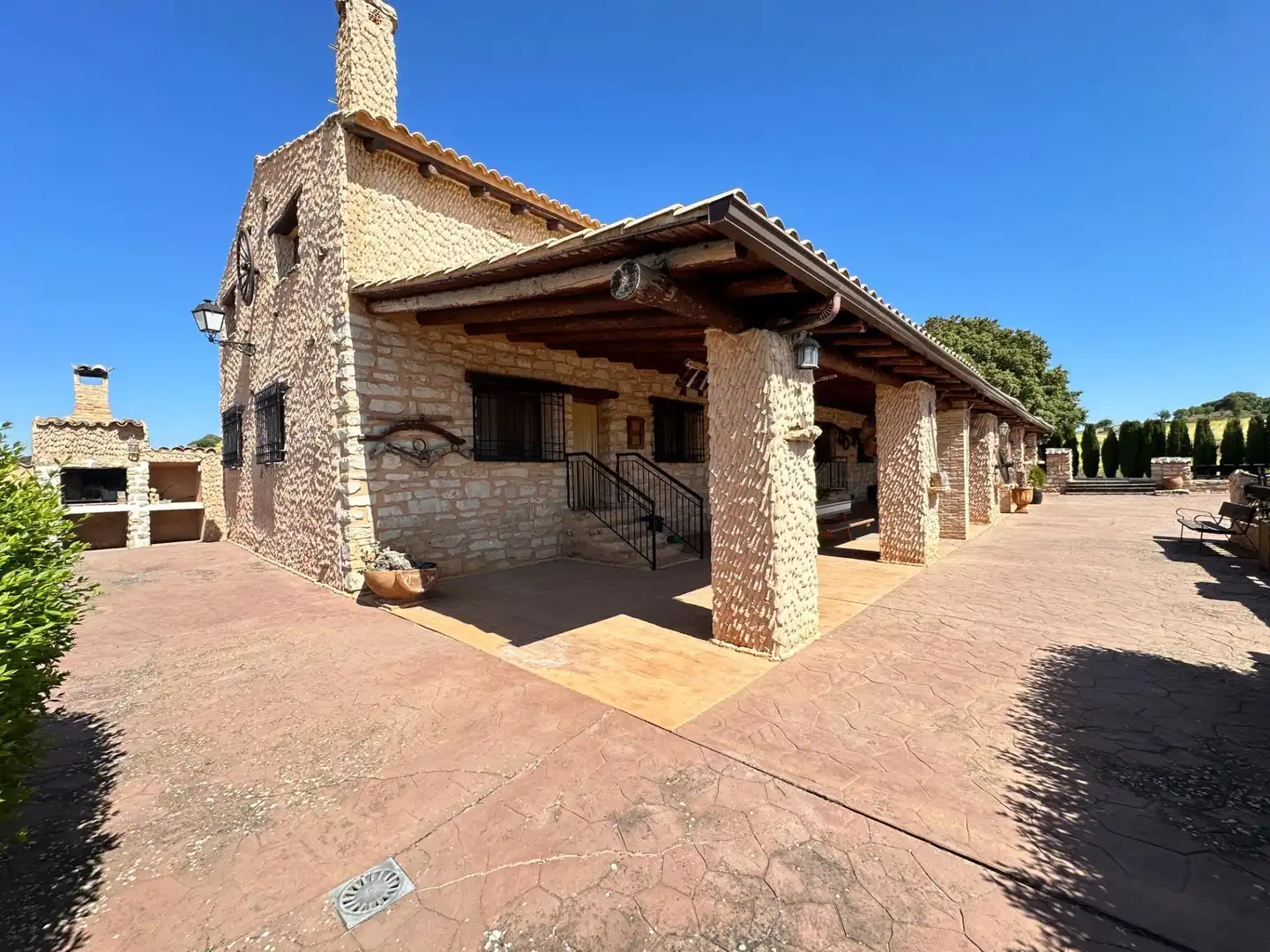 Exterior view of Houses for sale in Villar de Olalla  with Air Conditioner, Heating and Private garden