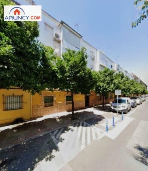 Vista exterior de Pis en venda en  Sevilla Capital