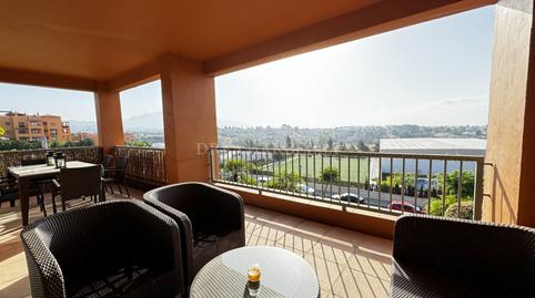 Foto 4 de Apartamento de alquiler en Benatalaya, Estepona