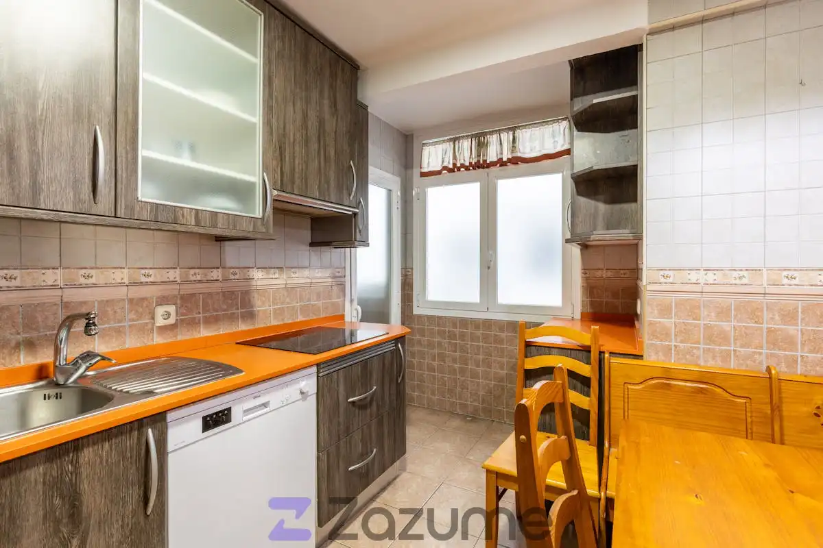 Wohnung zur Miete in Av. del Dr. García Tapia, Marroquina
