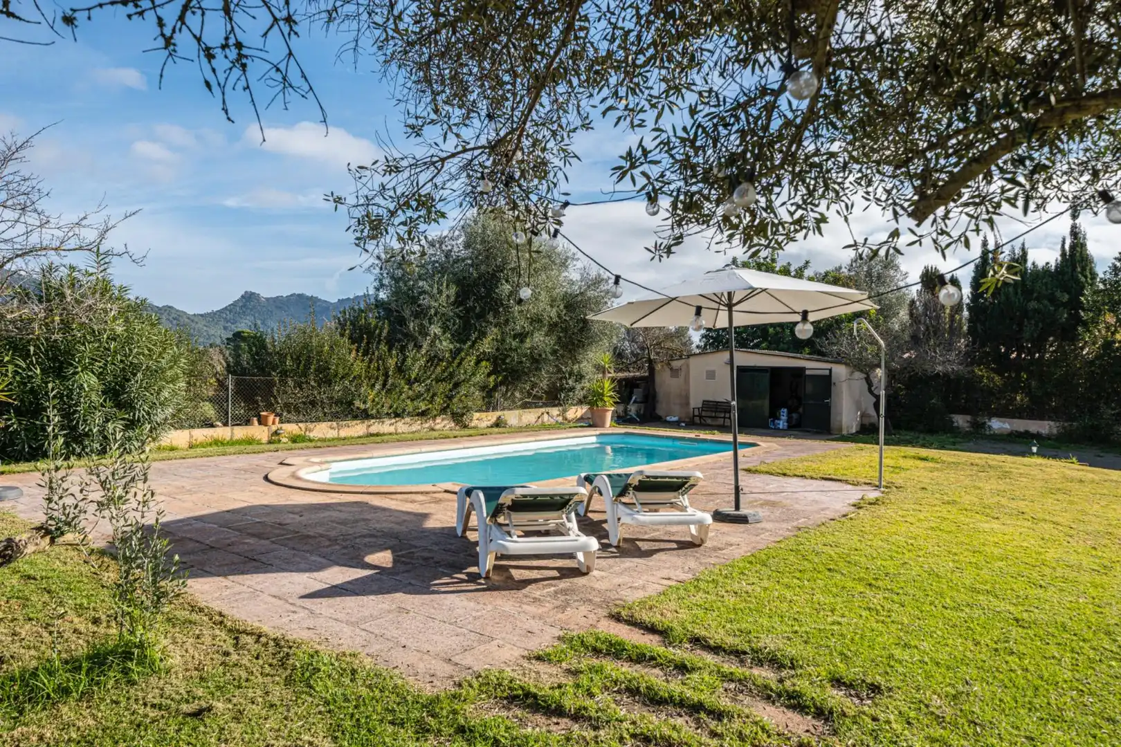 Schwimmbecken von Haus oder Chalet zum Verkauf in Son Servera mit Klimaanlage, Heizung und Privatgarten