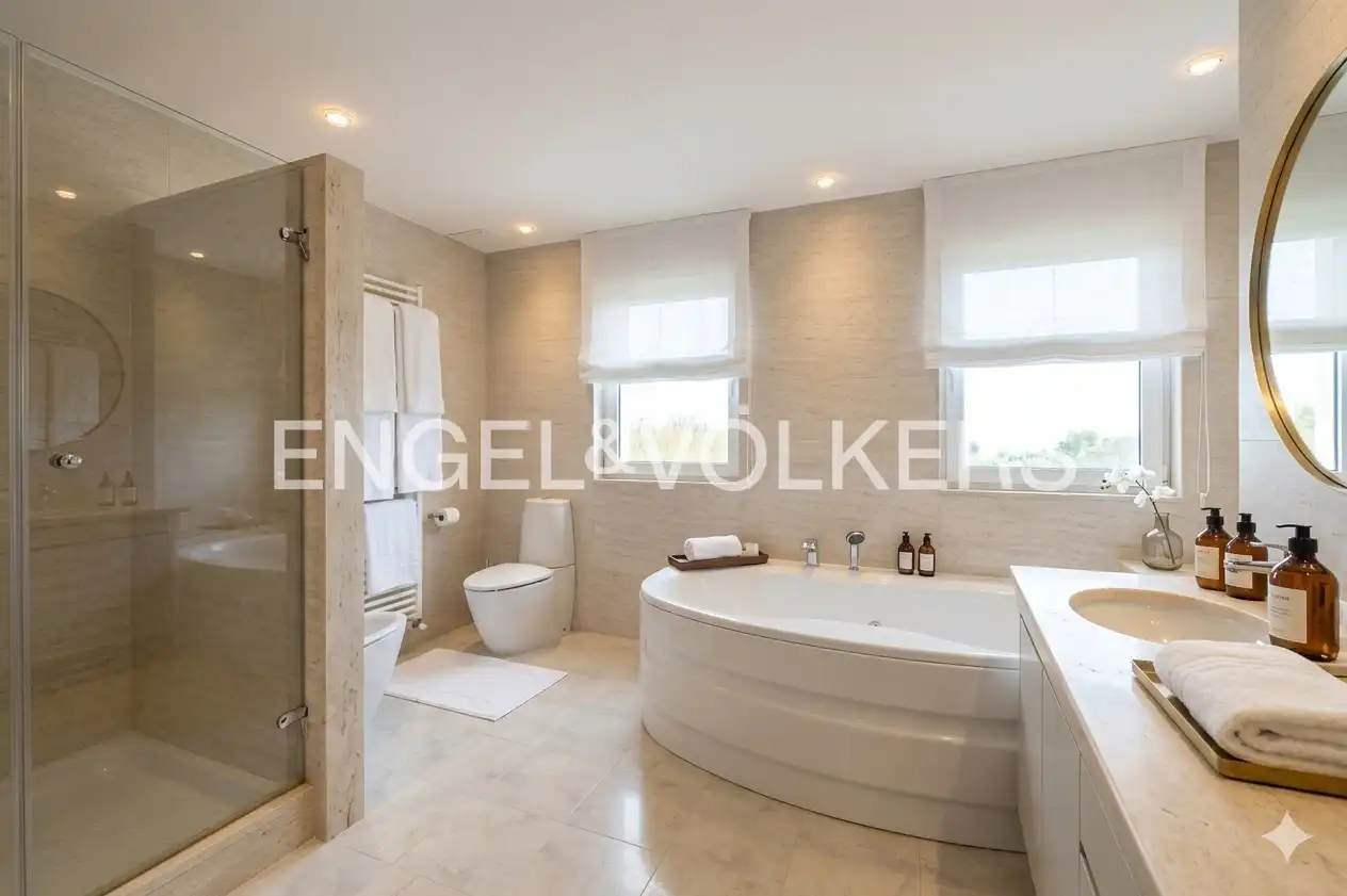 Bathroom of Houses for sale in El Vendrell  with Air Conditioner, Heating and Private garden