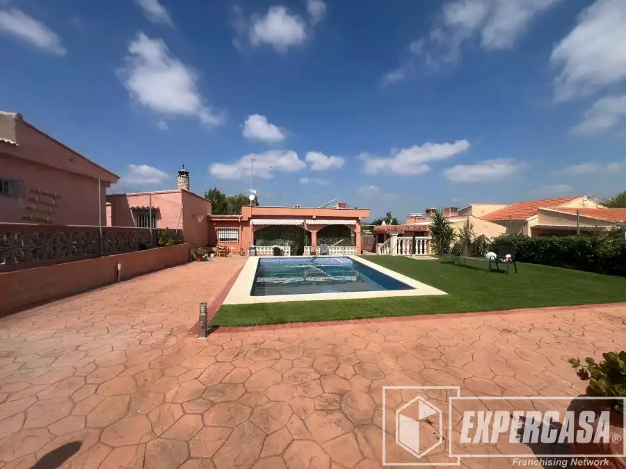 Vista exterior de Casa o chalet en venta en Real con Terraza, Trastero y Piscina