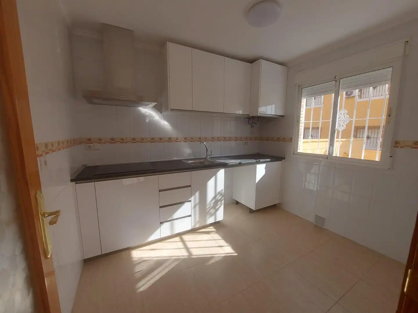 Cuina de Dúplex en venda en Rojales amb Jardí privat, Piscina i Piscina comunitària