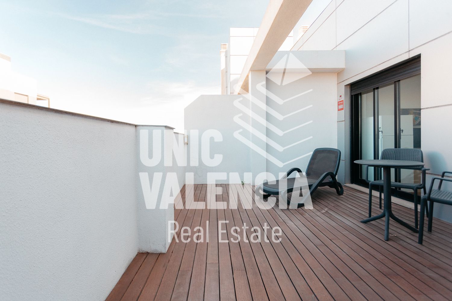 Terrace of Attic to rent in  Valencia Capital  with Air Conditioner, Terrace and Storage room