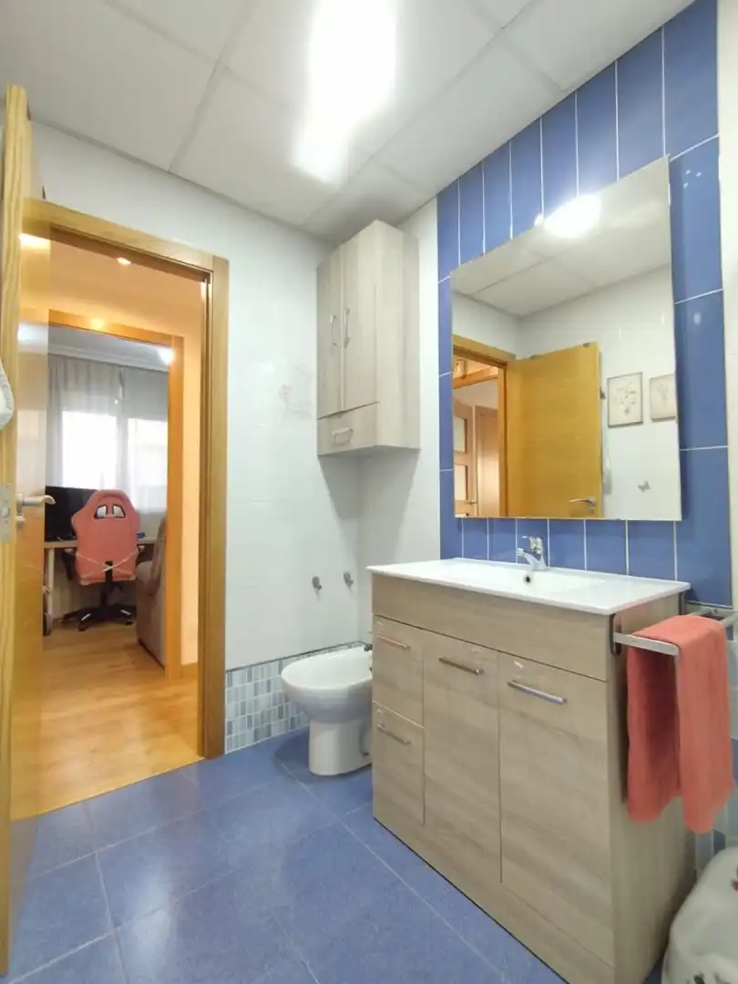 Bathroom of Flat for sale in Murcia  with Air Conditioner, Heating and Furnished