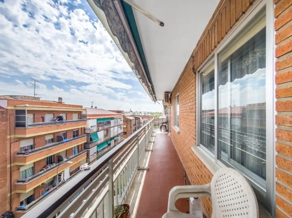 Flat with lift for sale in Calle Hermanos Machado