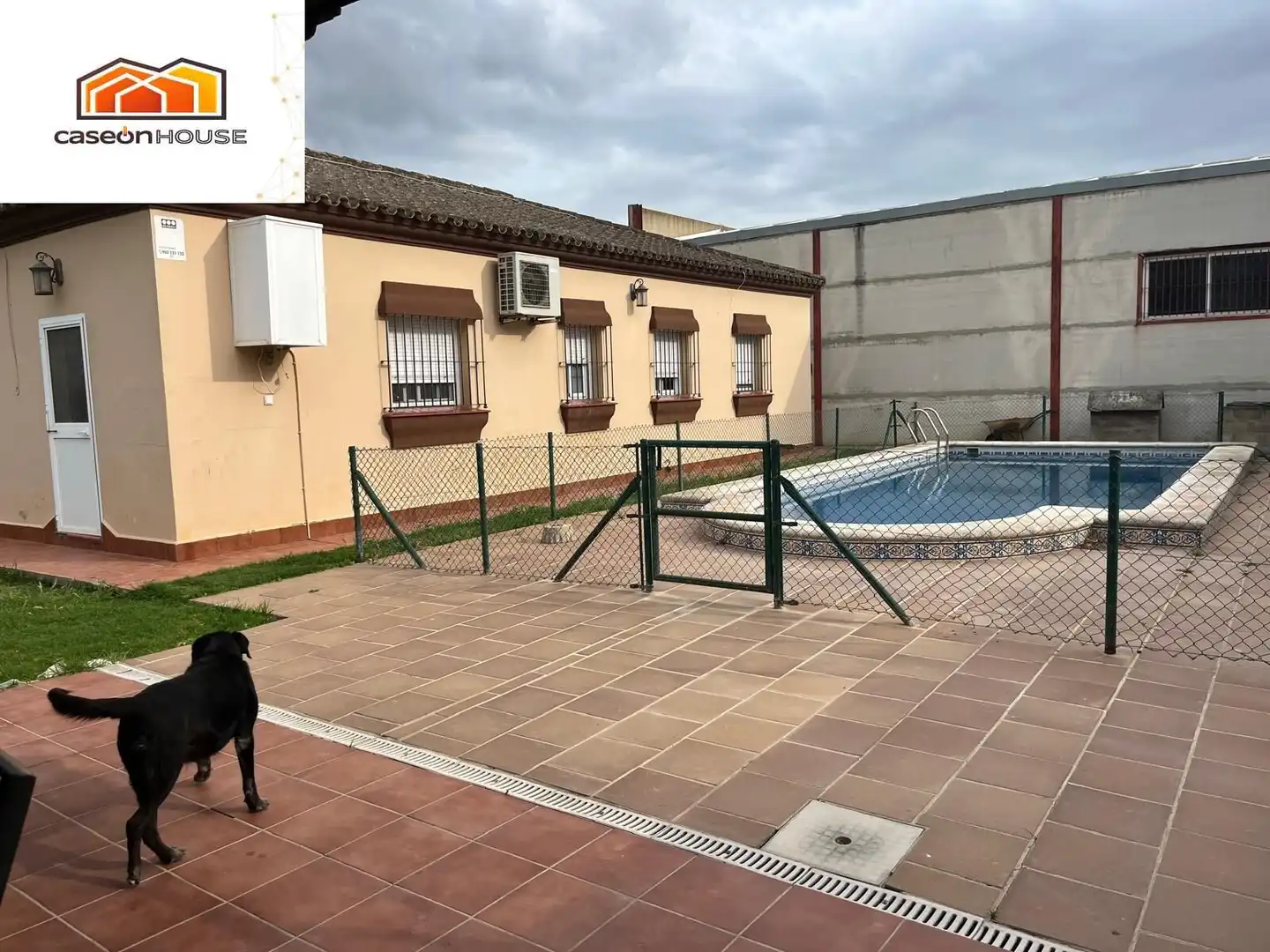 Vista exterior de Casa o chalet en venta en Chiclana de la Frontera