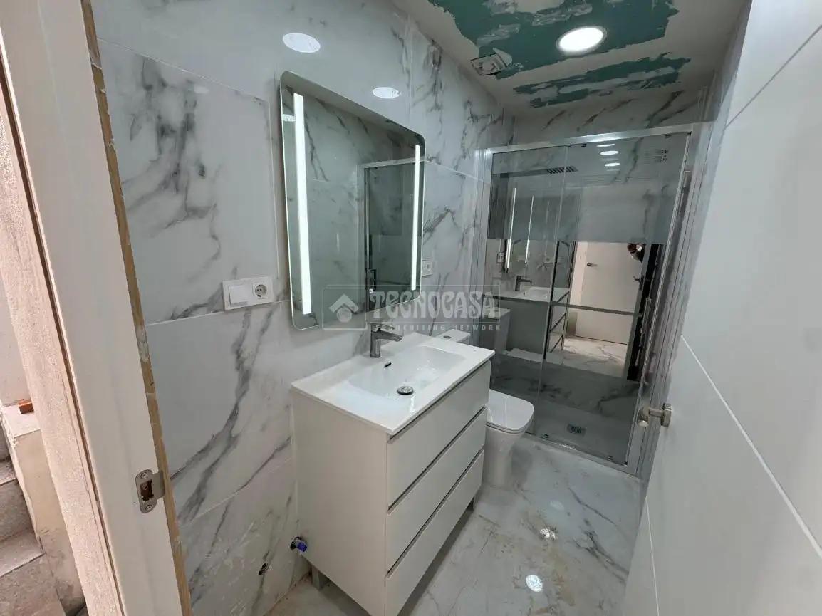 Baño de Casa adosada en venta en Iznalloz