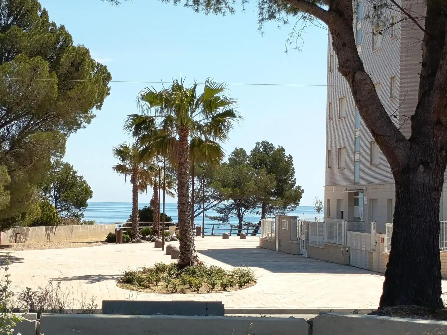 Vista exterior de Piso en venta en Mont-roig del Camp con Aire acondicionado y Terraza