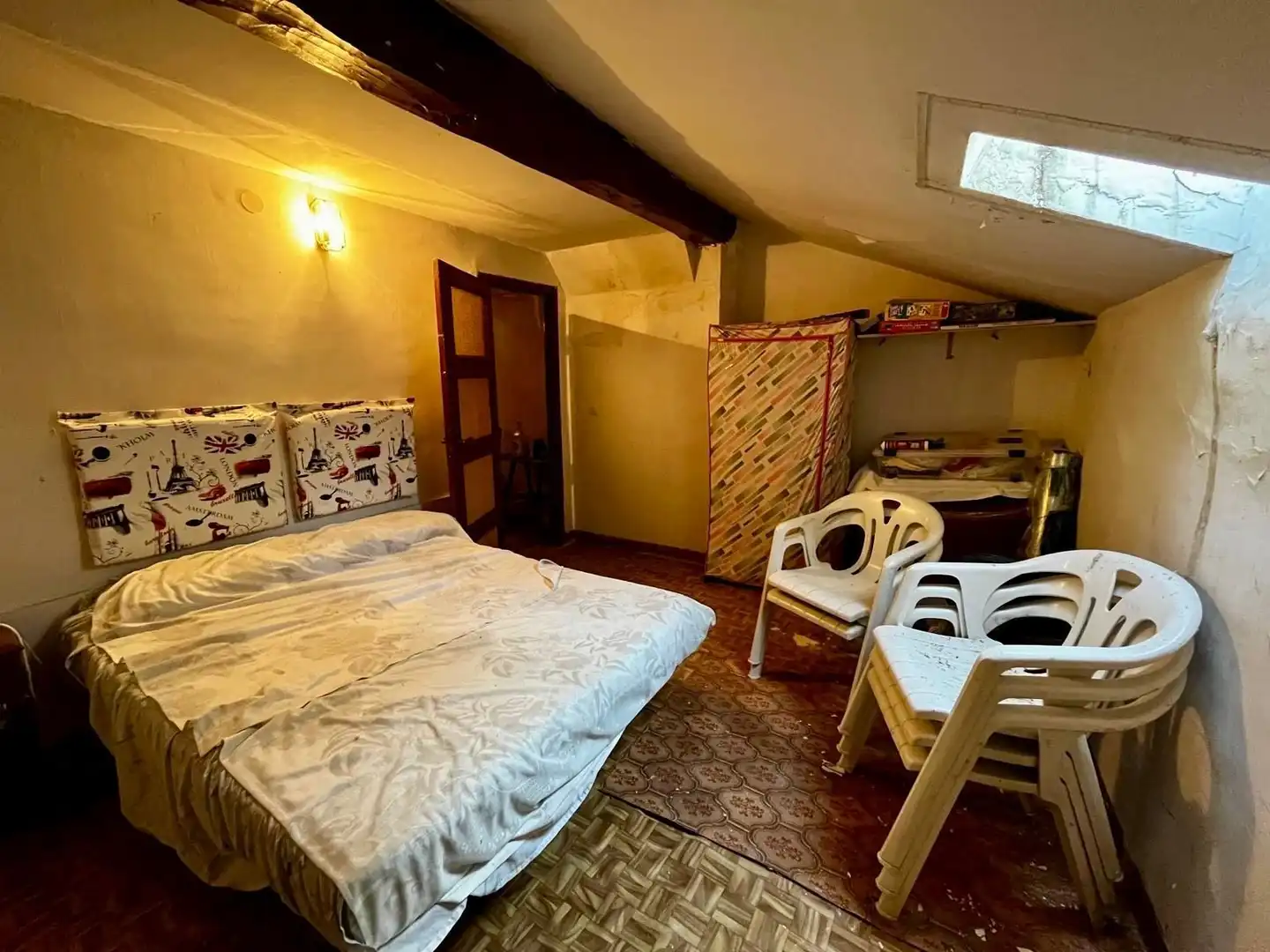 Habitación de Casa adosada en venta en Pinilla del Valle con Calefacción, Jardín privado y Trastero