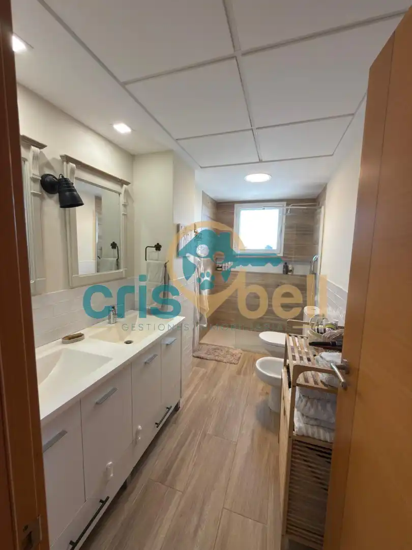 Baño de Ático en venta en Godella con Terraza y Piscina comunitaria