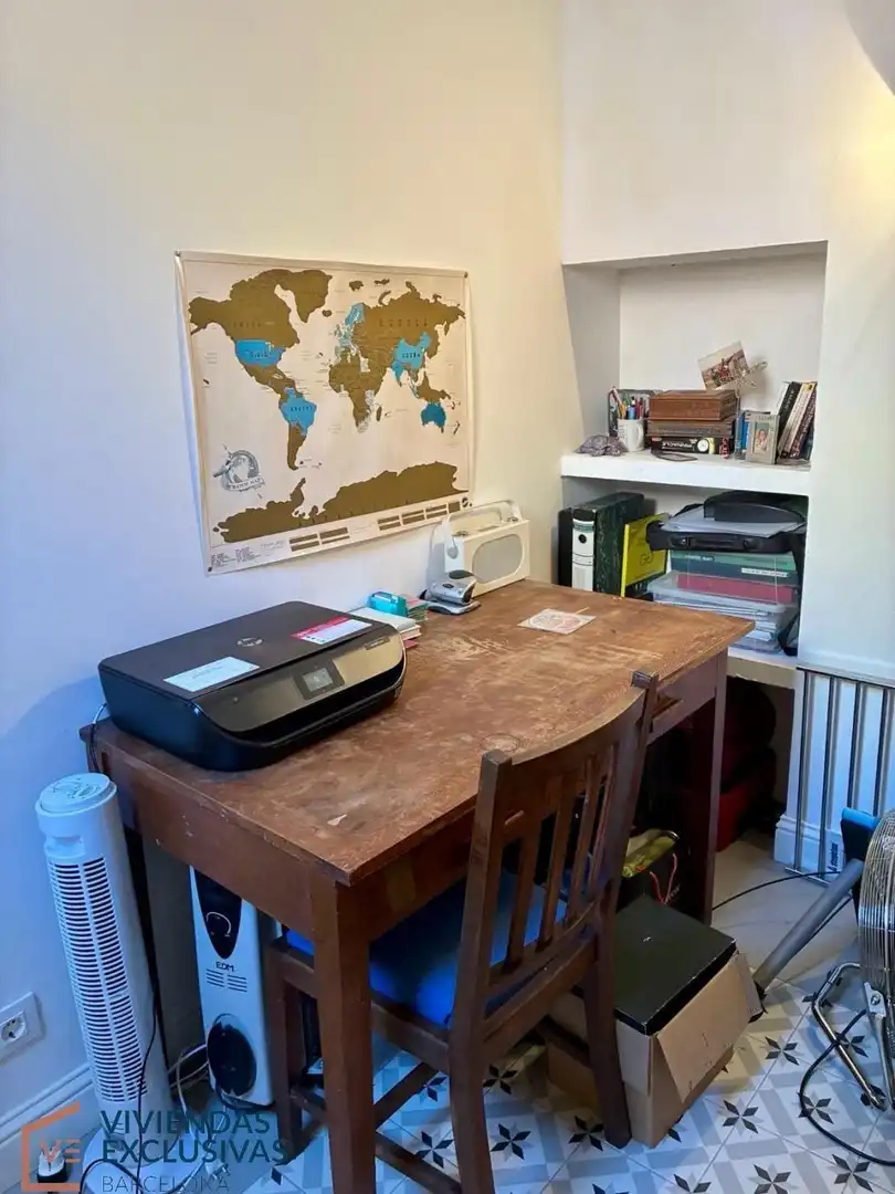 Wohnung zum Verkauf in Barcelona mit Klimaanlage, Heizung und Privatgarten