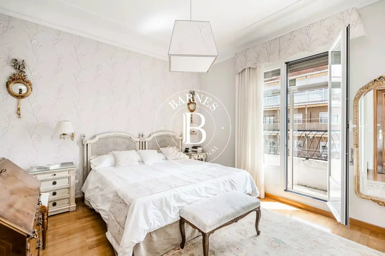 Habitación de Piso en venta en Madrid con Calefacción