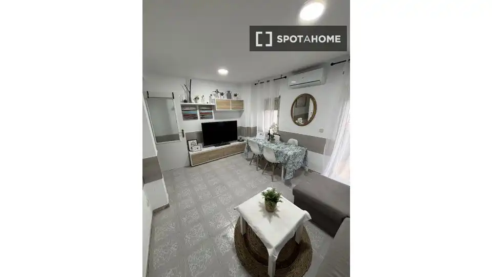 Exterior view of Flat for rent in Madrid  with Air Conditioner, Heating and Furnished