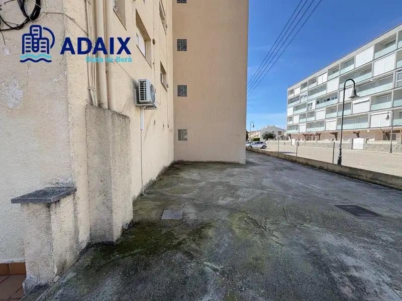 Exterior view of Flat for sale in Roda de Berà  with Oven and Balcony