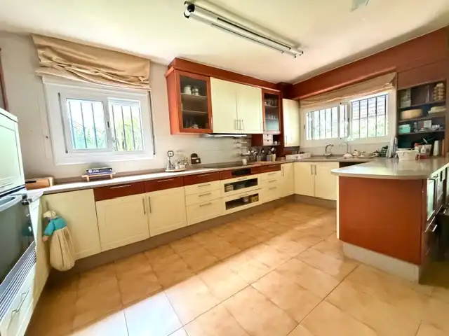 Küche von Einfamilien-Reihenhaus zum Verkauf in Vilassar de Dalt mit Klimaanlage, Heizung und Privatgarten