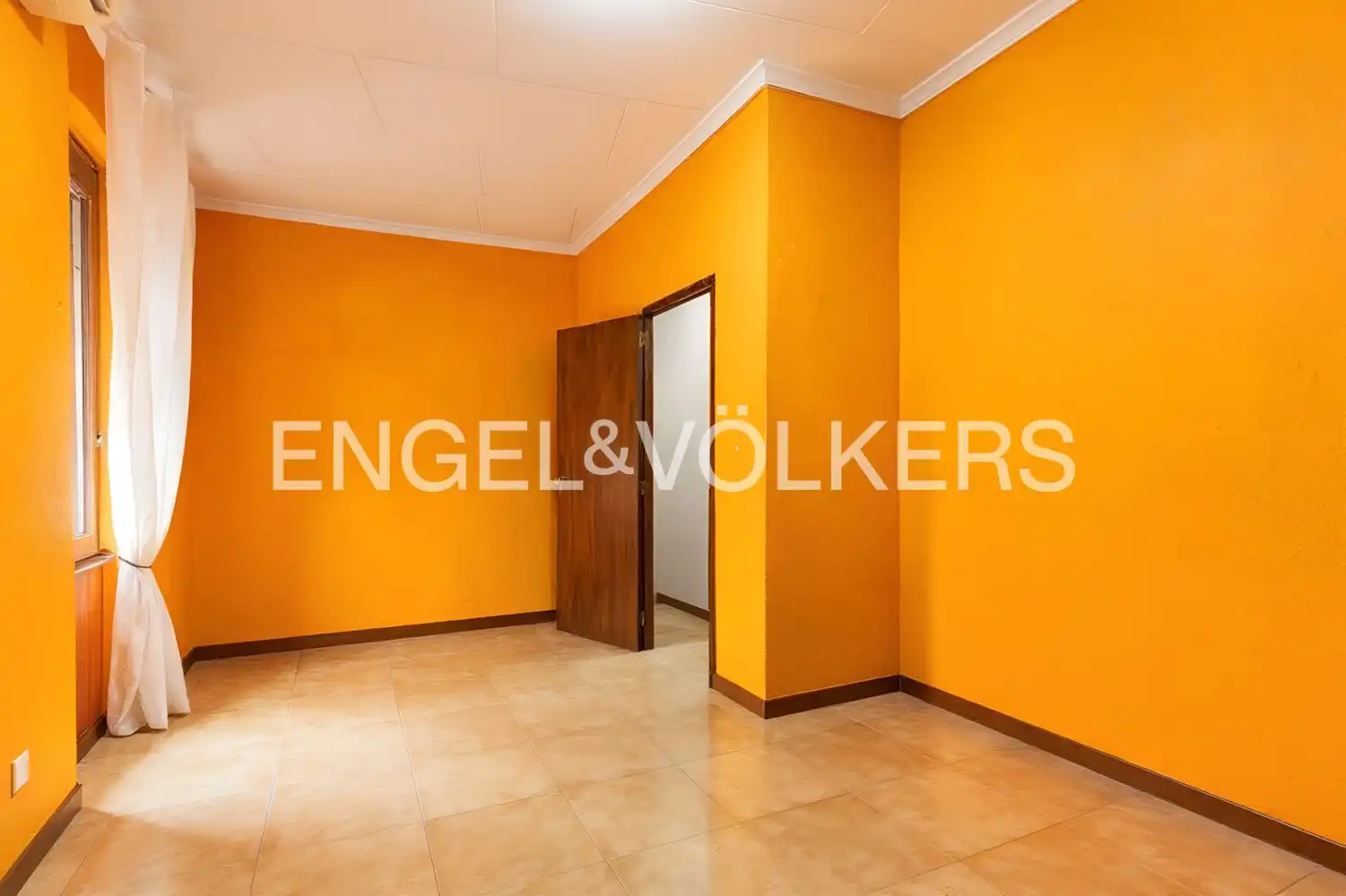 Houses for sale in Valencia  with Heating