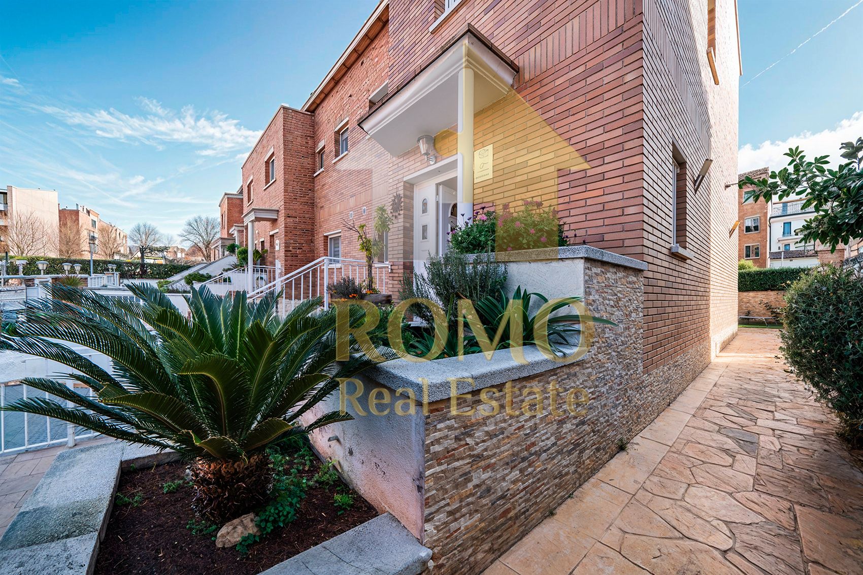 Exterior view of House or chalet for sale in Palau-solità i Plegamans  with Heating and Parquet flooring