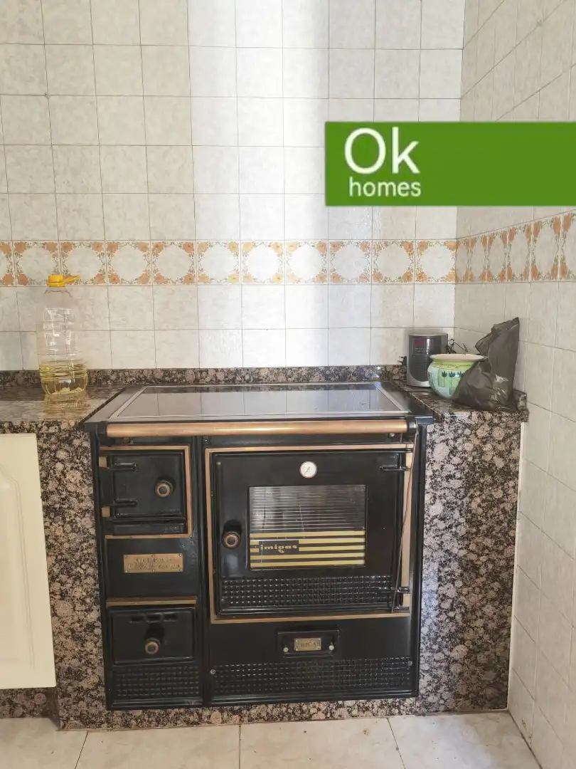 Cocina de Casa adosada en venta en Vilasantar con Calefacción, Jardín privado y Parquet