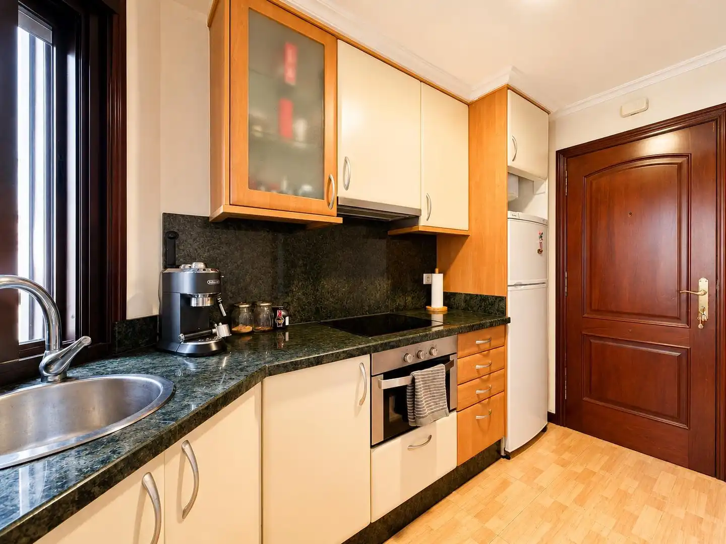 Kitchen of Flat for sale in Vigo   with Heating, Storage room and Furnished