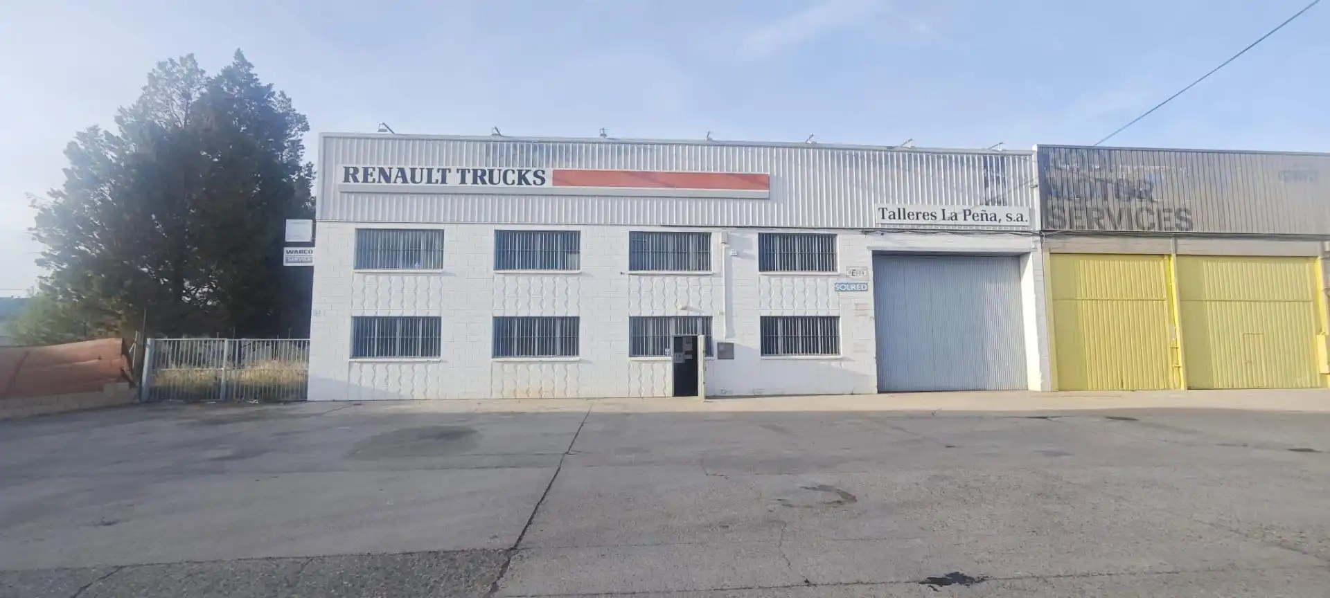 Exterior view of Industrial buildings for sale in Calatayud