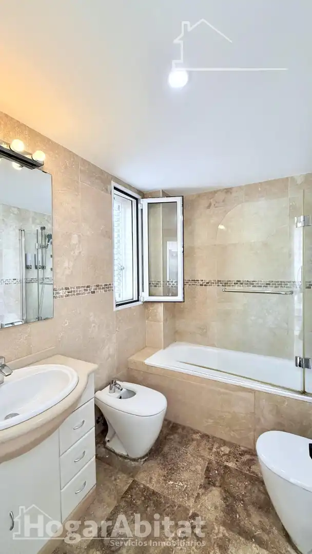 Baño de Casa o chalet en venta en Torrent con Aire acondicionado, Calefacción y Jardín privado
