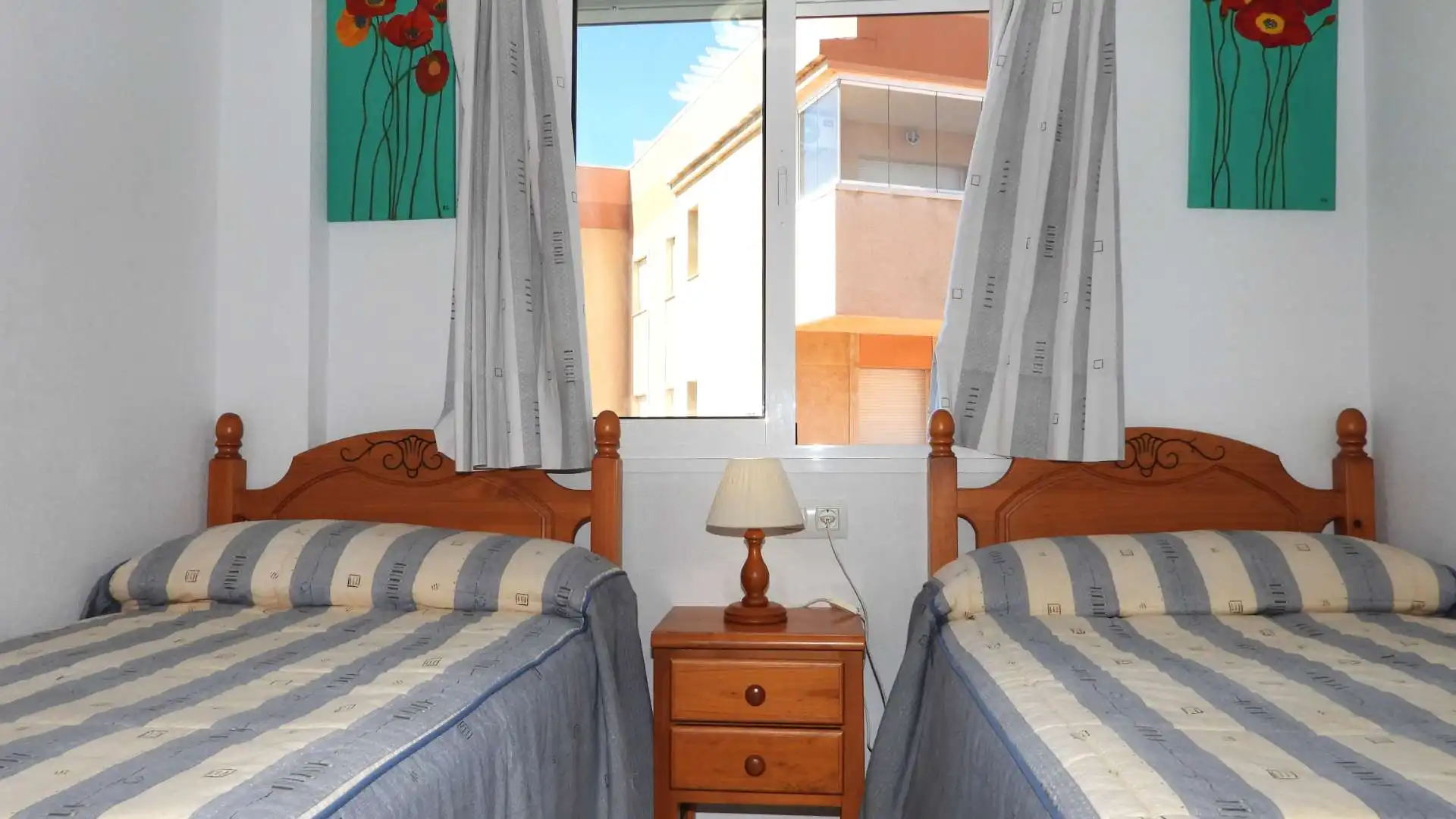 Habitación de Piso en venta en La Manga del Mar Menor con Calefacción, Terraza y Amueblado